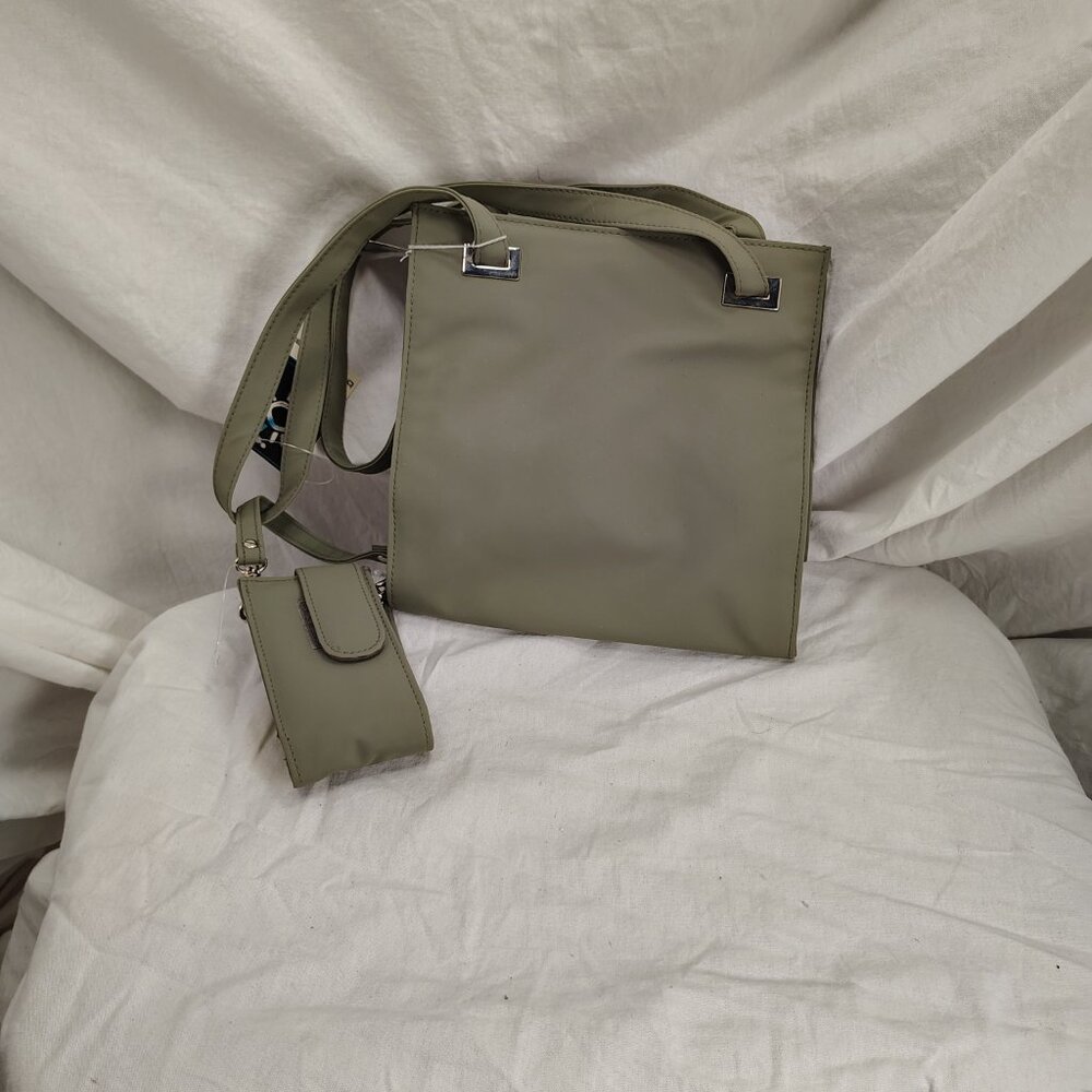 No Boundaries, bag with cellphone holder, grey, 9.5" x 8" x 3.5" - Picture 5 of 6